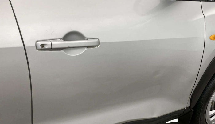 2022 Nissan MAGNITE XE, Petrol, Manual, 32,234 km, Driver-side door - Slightly dented