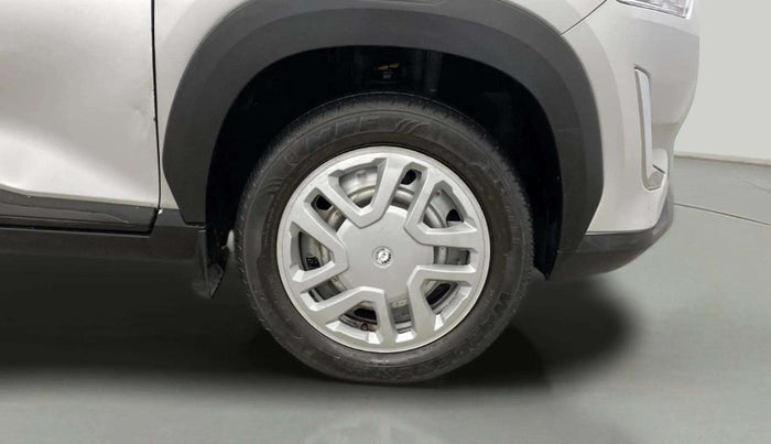 2022 Nissan MAGNITE XE, Petrol, Manual, 32,234 km, Right Front Wheel