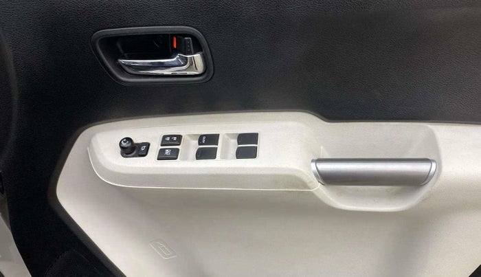 2022 Maruti IGNIS ALPHA 1.2 AMT, Petrol, Automatic, 33,045 km, Driver Side Door Panels Control
