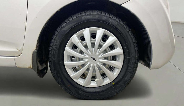 2015 Hyundai Eon ERA +, Petrol, Manual, 46,797 km, Right Front Wheel