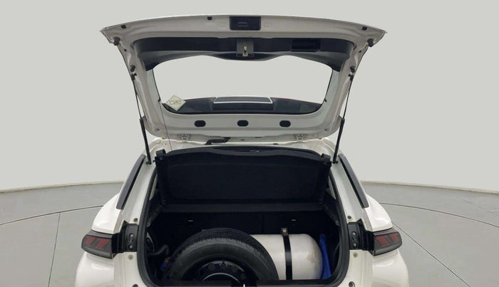2023 Maruti FRONX DELTA CNG 1.2 MT, CNG, Manual, 27,520 km, Boot Door Open