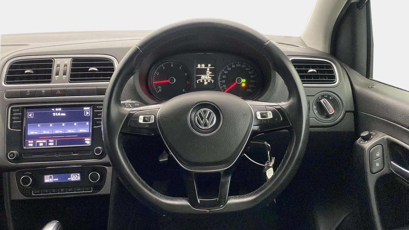 2021 Volkswagen Polo HIGHLINE PLUS 1.0L TSI AT, Petrol, Automatic, 28,527 km, Steering Wheel Close Up