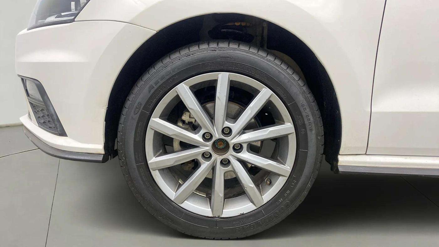2021 Volkswagen Polo HIGHLINE PLUS 1.0L TSI AT, Petrol, Automatic, 28,527 km, Left Front Wheel