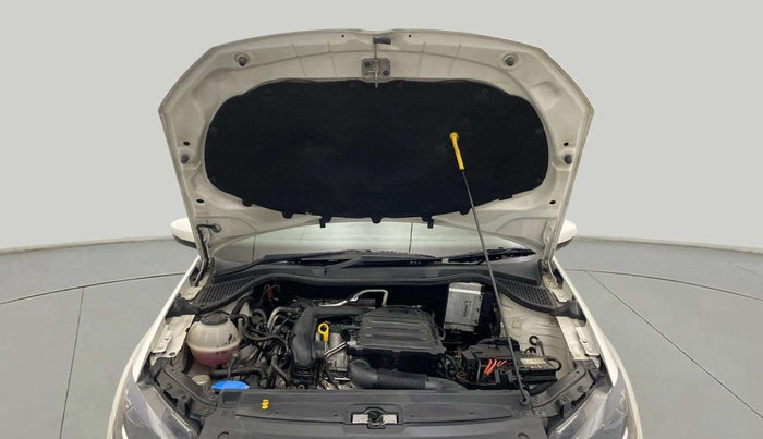2021 Volkswagen Polo HIGHLINE PLUS 1.0L TSI AT, Petrol, Automatic, 28,460 km, Open Bonet