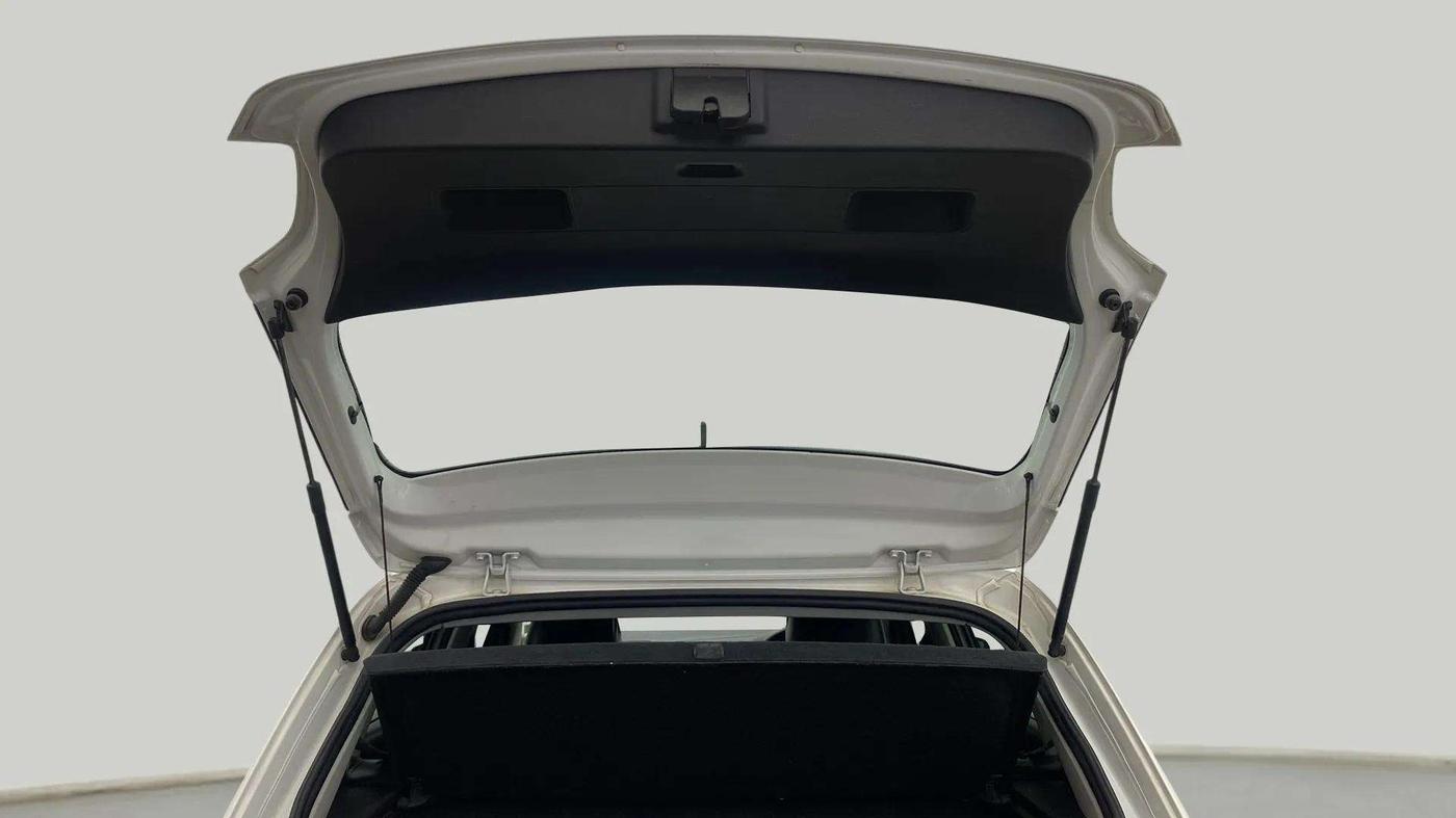 2021 Volkswagen Polo HIGHLINE PLUS 1.0L TSI AT, Petrol, Automatic, 28,527 km, Boot Door Open