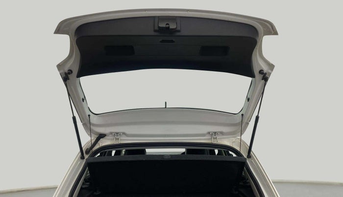 2021 Volkswagen Polo HIGHLINE PLUS 1.0L TSI AT, Petrol, Automatic, 28,460 km, Boot Door Open