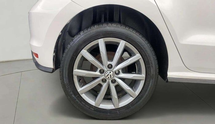 2021 Volkswagen Polo HIGHLINE PLUS 1.0L TSI AT, Petrol, Automatic, 28,460 km, Right Rear Wheel