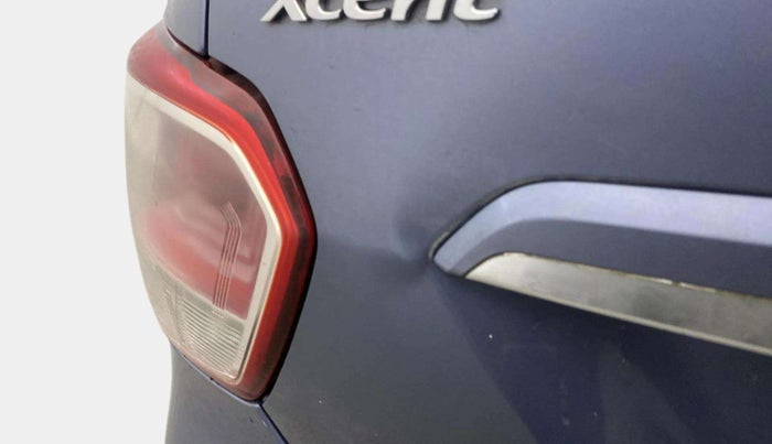 2014 Hyundai Xcent S (O) 1.2, Petrol, Manual, 56,161 km, Dicky (Boot door) - Slightly dented