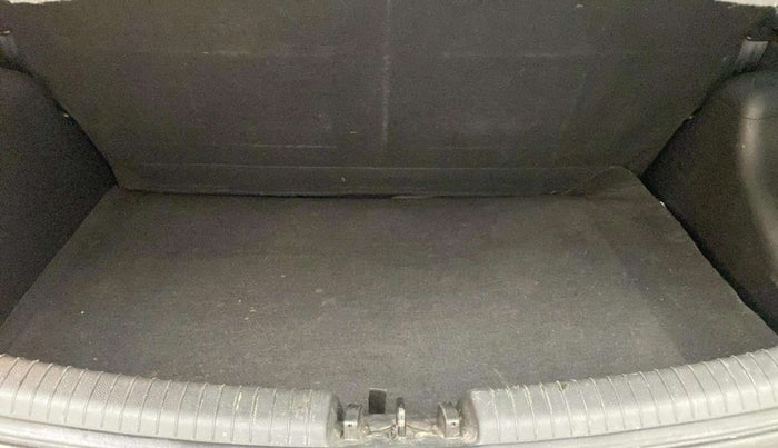 2016 Hyundai Grand i10 ASTA (O) 1.2 KAPPA VTVT, Petrol, Manual, 49,345 km, Boot Inside