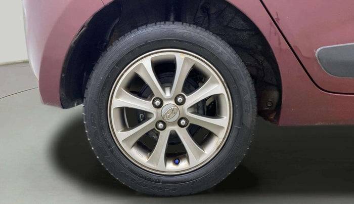 2016 Hyundai Grand i10 ASTA (O) 1.2 KAPPA VTVT, Petrol, Manual, 49,345 km, Right Rear Wheel