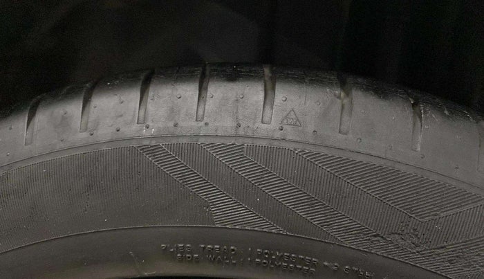 2017 Maruti Ciaz ALPHA DIESEL 1.3, Diesel, Manual, 51,052 km, Left Rear Tyre Tread
