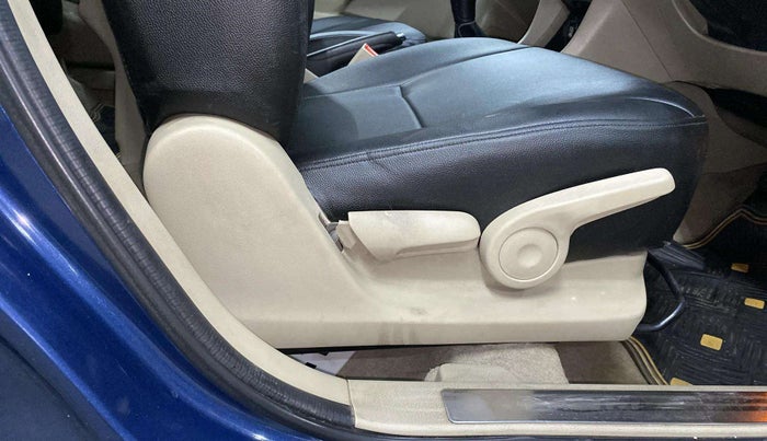 2017 Maruti Ciaz ALPHA DIESEL 1.3, Diesel, Manual, 51,052 km, Driver Side Adjustment Panel