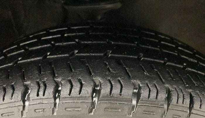 2017 Maruti Alto K10 VXI (O) AMT, Petrol, Automatic, 16,918 km, Right Front Tyre Tread
