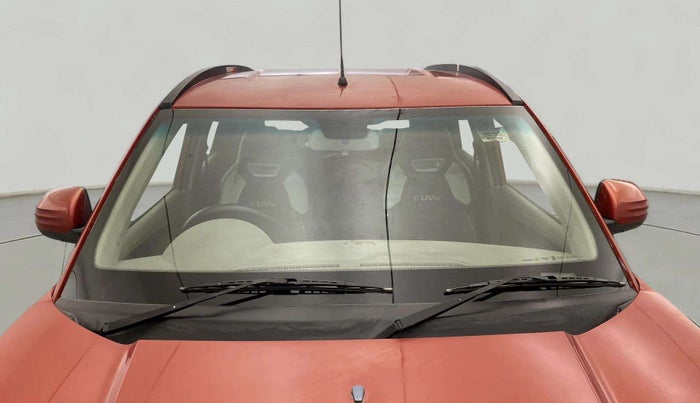 2016 Mahindra Kuv100 K8 6 STR, Petrol, Manual, 38,948 km, Front Windshield