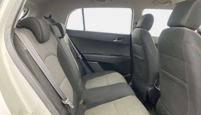 2017 Hyundai Creta SX PLUS 1.6 PETROL, Petrol, Manual, 96,190 km, Right Side Rear Door Cabin