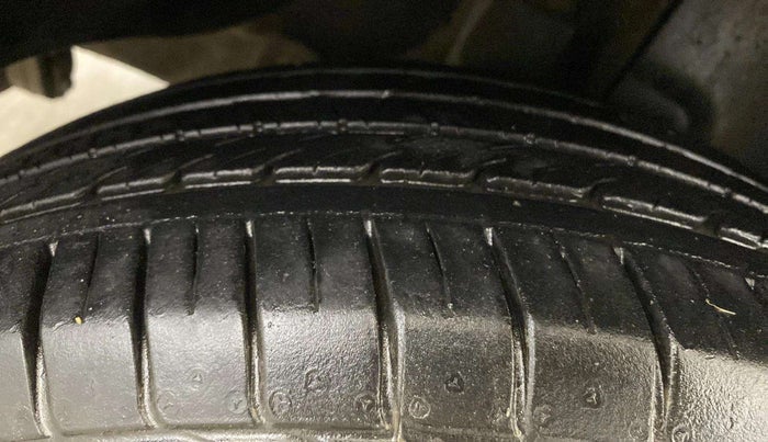 2017 Hyundai Creta SX PLUS 1.6 PETROL, Petrol, Manual, 96,190 km, Right Rear Tyre Tread