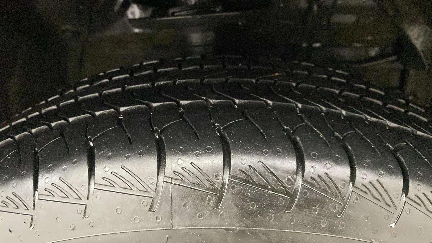 2024 Maruti Grand Vitara SIGMA SMART HYBRID, Petrol, Manual, 8,291 km, Right Front Tyre Tread