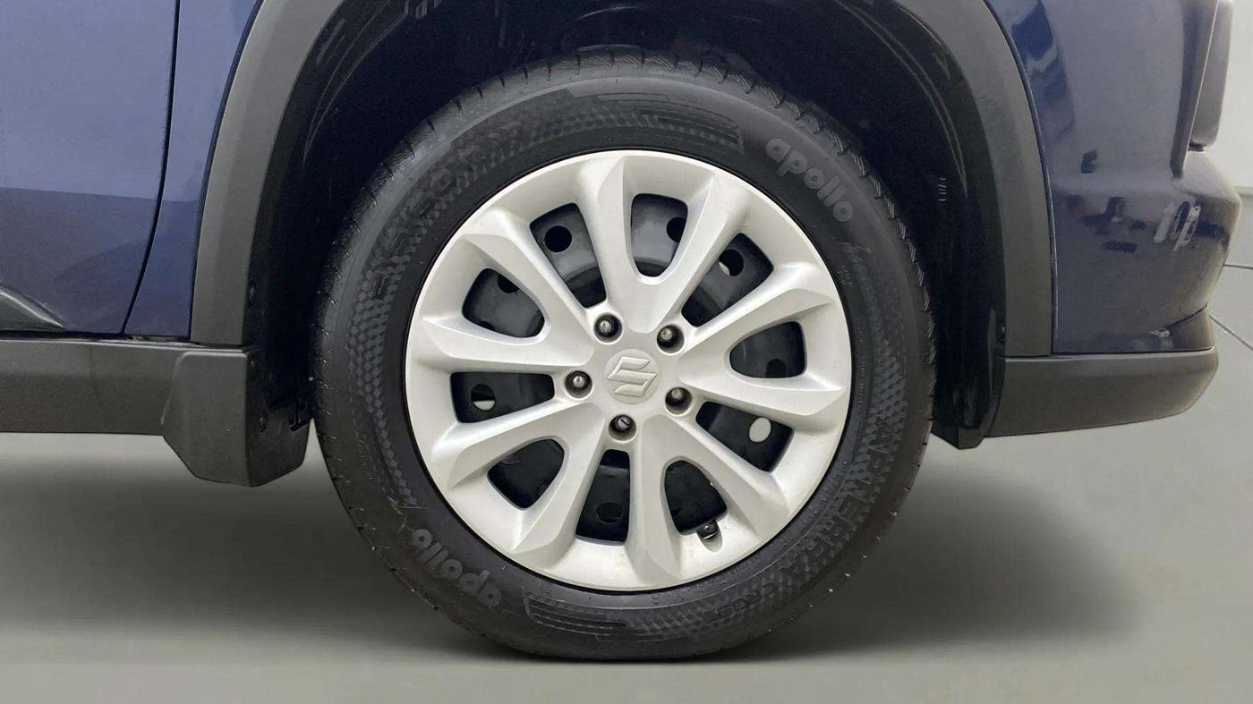 2024 Maruti Grand Vitara SIGMA SMART HYBRID, Petrol, Manual, 8,291 km, Right Front Wheel