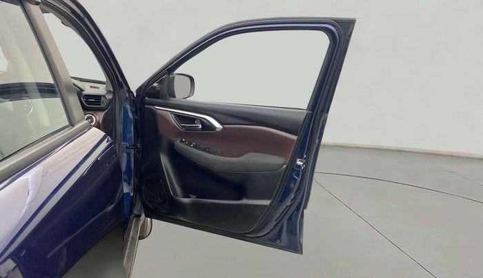 2024 Maruti Grand Vitara SIGMA SMART HYBRID, Petrol, Manual, 8,291 km, RHS Front Door