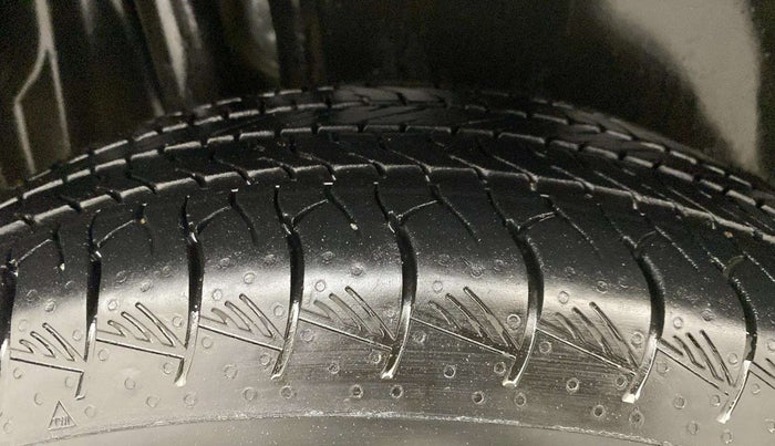2024 Maruti Grand Vitara SIGMA SMART HYBRID, Petrol, Manual, 8,291 km, Right Rear Tyre Tread