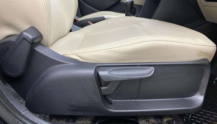 2018 Skoda Rapid STYLE 1.5 TDI, Diesel, Manual, 99,329 km, Driver Side Adjustment Panel