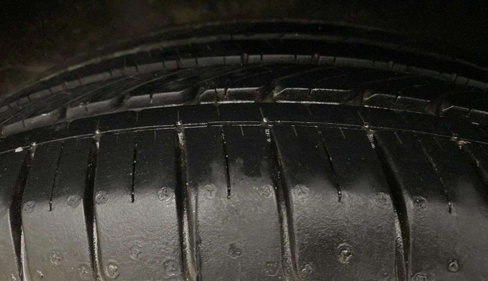 2016 Ford Ecosport TITANIUM 1.5L PETROL AT, Petrol, Automatic, 45,831 km, Left Rear Tyre Tread