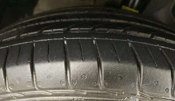 2016 Ford Ecosport TITANIUM 1.5L PETROL AT, Petrol, Automatic, 45,831 km, Right Front Tyre Tread
