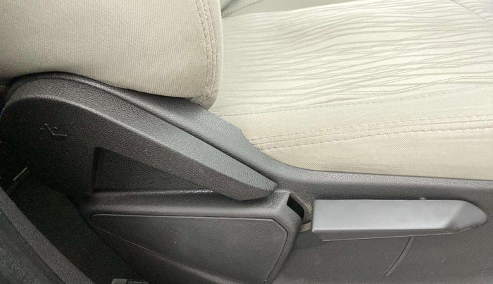 2016 Ford Ecosport TITANIUM 1.5L PETROL AT, Petrol, Automatic, 45,831 km, Driver Side Adjustment Panel