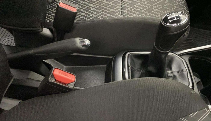 2022 Maruti IGNIS ZETA 1.2, Petrol, Manual, 15,396 km, Gear Lever