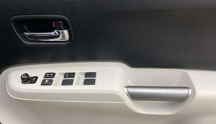 2022 Maruti IGNIS ZETA 1.2, Petrol, Manual, 15,396 km, Driver Side Door Panels Control