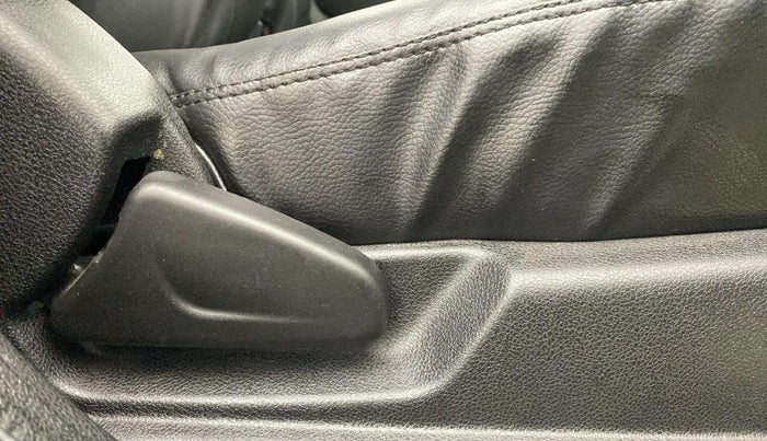 2019 Renault Kwid CLIMBER 1.0 (O), Petrol, Manual, 57,076 km, Driver Side Adjustment Panel