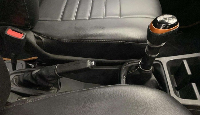 2019 Renault Kwid CLIMBER 1.0 (O), Petrol, Manual, 57,076 km, Gear Lever