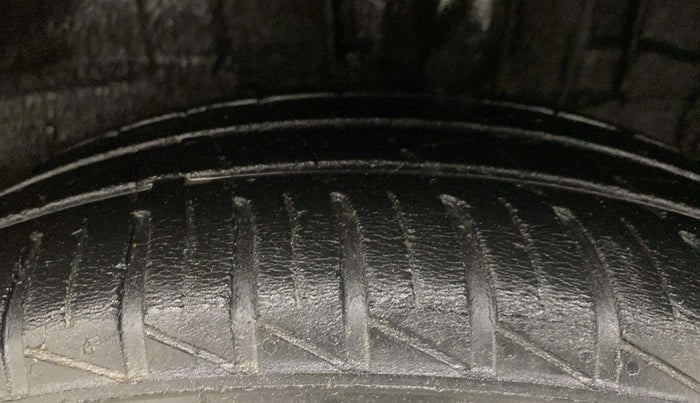 2019 Renault Kwid CLIMBER 1.0 (O), Petrol, Manual, 57,076 km, Left Rear Tyre Tread