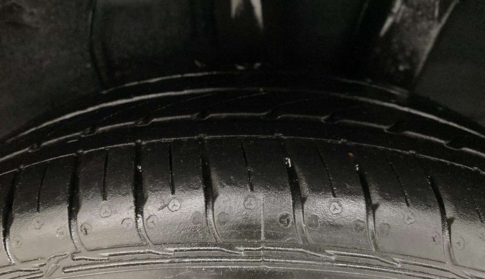 2022 Hyundai GRAND I10 NIOS ASTA AMT 1.2 KAPPA VTVT, Petrol, Automatic, 15,303 km, Left Rear Tyre Tread