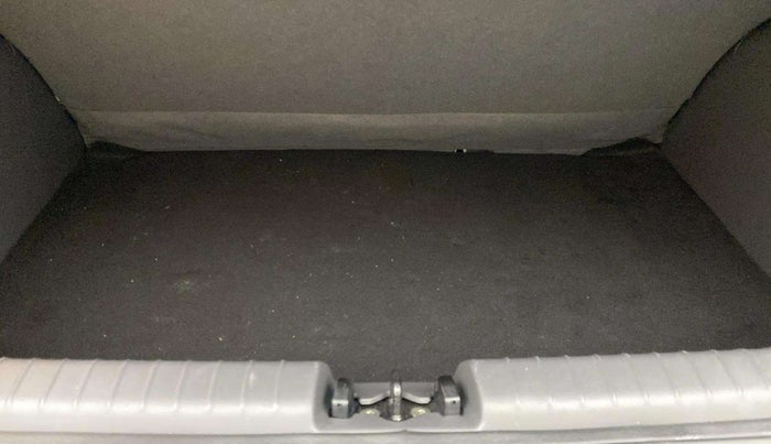 2022 Hyundai GRAND I10 NIOS ASTA AMT 1.2 KAPPA VTVT, Petrol, Automatic, 15,303 km, Boot Inside