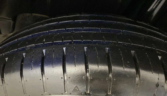 2022 Toyota Glanza S, Petrol, Manual, 14,482 km, Left Rear Tyre Tread