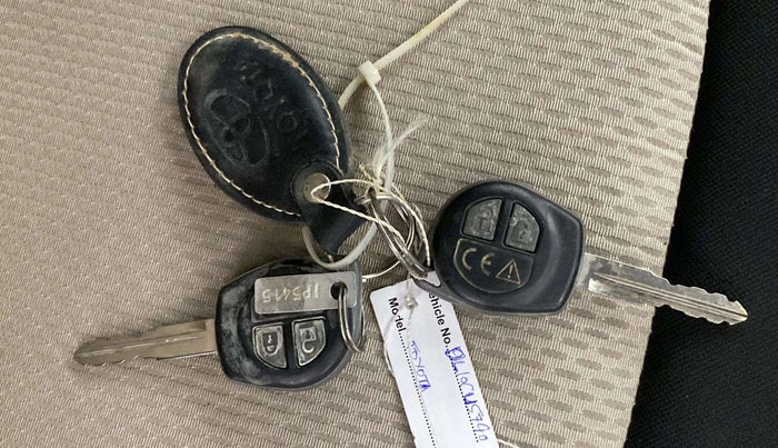 2022 Toyota Glanza S, Petrol, Manual, 14,482 km, Key Close Up