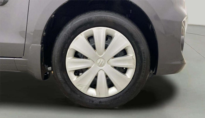 2016 Maruti Ertiga VXI, Petrol, Manual, 64,906 km, Right Front Wheel
