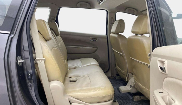2016 Maruti Ertiga VXI, Petrol, Manual, 64,906 km, Right Side Rear Door Cabin