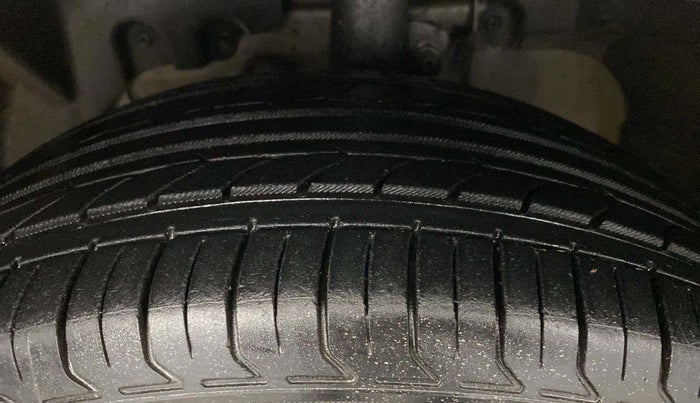 2016 Ford Ecosport TITANIUM 1.5L PETROL AT, Petrol, Automatic, 65,616 km, Left Front Tyre Tread