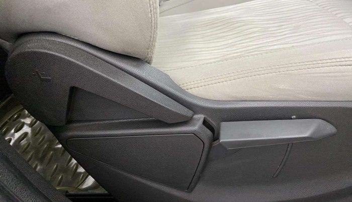 2016 Ford Ecosport TITANIUM 1.5L PETROL AT, Petrol, Automatic, 65,616 km, Driver Side Adjustment Panel