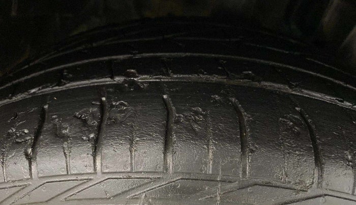 2020 Tata NEXON XZ PLUS PETROL, Petrol, Manual, 43,805 km, Right Front Tyre Tread