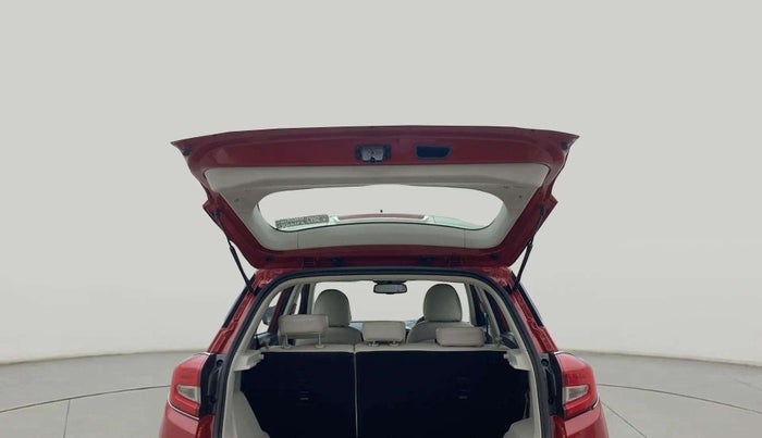 2022 Mahindra XUV300 W8 (O) 1.2 PETROL AMT DUAL TONE, Petrol, Automatic, 30,021 km, Boot Door Open