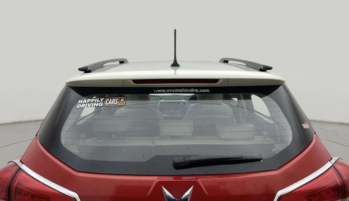 2022 Mahindra XUV300 W8 (O) 1.2 PETROL AMT DUAL TONE, Petrol, Automatic, 30,021 km, Rear Windshield