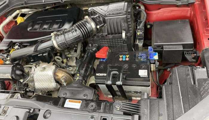 2022 Mahindra XUV300 W8 (O) 1.2 PETROL AMT DUAL TONE, Petrol, Automatic, 30,021 km, Engine View - Left
