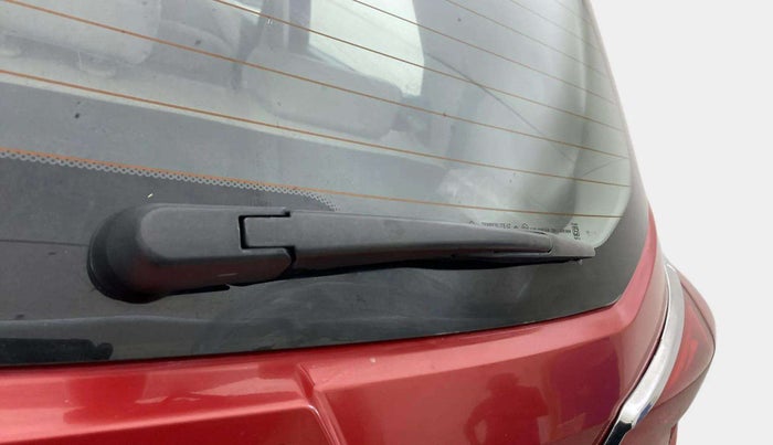 2022 Mahindra XUV300 W8 (O) 1.2 PETROL AMT DUAL TONE, Petrol, Automatic, 30,021 km, Rear Wiper