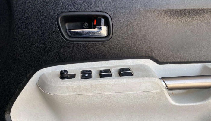 2019 Maruti IGNIS DELTA 1.2, Petrol, Manual, 27,046 km, Driver Side Door Panels Control