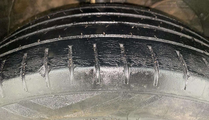 2021 Maruti Baleno ZETA PETROL 1.2, Petrol, Manual, 66,499 km, Right Front Tyre Tread