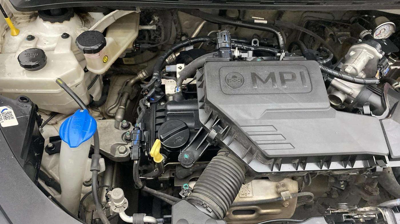 2022 Hyundai NEW SANTRO SPORTZ CNG, CNG, Manual, 69,499 km, Engine View - Right