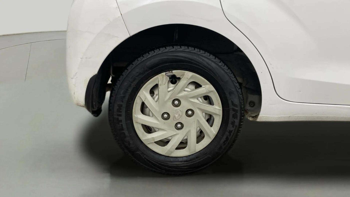 2022 Hyundai NEW SANTRO SPORTZ CNG, CNG, Manual, 69,499 km, Right Rear Wheel